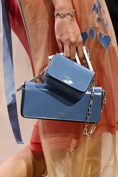 Look 147